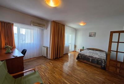 Garsonieră decomandată, mobilată în Unirii