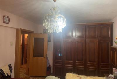 Apartament 3 camere , cartier Sud , et 3 4 ,decomandat ,70 mp , centrala termica - 12