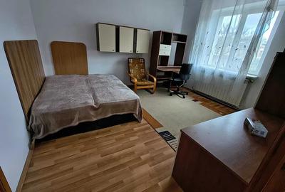 Gara - Apartament cu 2 camere decomandat - Etaj 3 - 1