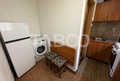 Garsoniera de inchiriat 28 mp si curte zona Trei Stejari Sibiu - 9