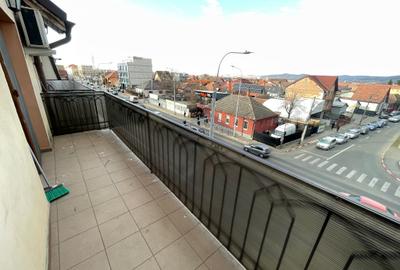 Apartament cu 4 cam si 2 balcoane- Vasile Milea, pret atractiv - 1