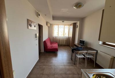 Garsonieră decomandată, mobilată în Militari