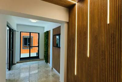 Apartament cu 3 camere decomandat în Theodor Pallady