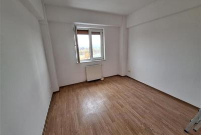 Apartament 4 camere decomandat Milcov-Bacau - 15