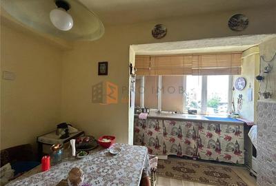 Apartament 3 camere cf1 decomandat zona Centru - 2