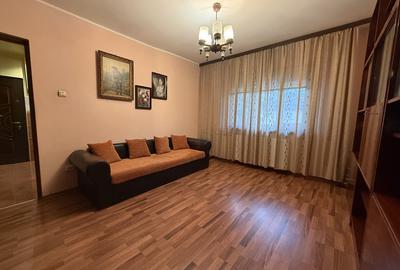 Apartament cu 2 camere semidecomandat, mobilat în Dâmbovița