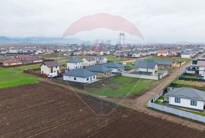 Casă -construcție noua-| 4 camere- Izvor - 500 mp teren - 22