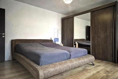 Apartament cu 3 camere decomandat în Complex Studențesc