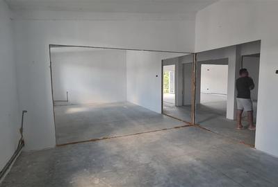 Spatiu 700mp et.1 in zona Aeroport, Arad - 7