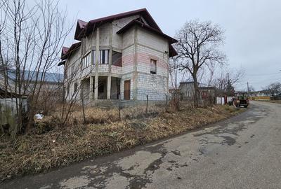 Casă / Vilă cu 12 camere, teren intravilan de 2869mp în Siminicea, SV - 4