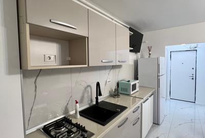 -Garsoniera lux mobilata si utilata complet in primul rand la mare - 9