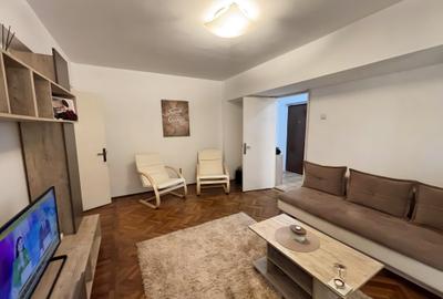 Apartament cu 2 camere de închiriat | Vedere către Piața Ovidiu - 7