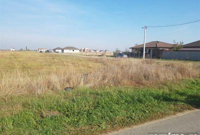 Teren Construcții intravilan de 821 mp, în Pișchia