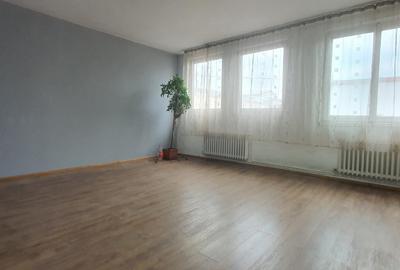 Spatiu comercial pe 2 nivele,spatii depozitare + parcari, in zona foarte buna! - 9
