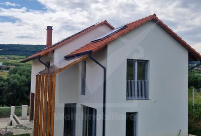 Ideal pentru familie – 127 mp utili, curte, 3 dormitoare si tehnologie verde - 1