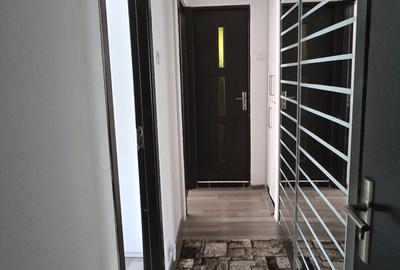 Micro  3 Târgoviște,  vânzare apartament 3camere, Etaj 1 - 29