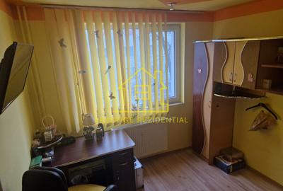 Apart.3 camere Ozana-1 Decembrie-Titan-Pallady-Metrou - 4