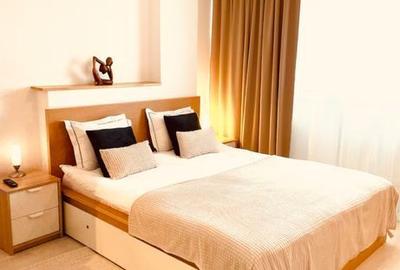 Garsonieră decomandată, mobilată în Universitate