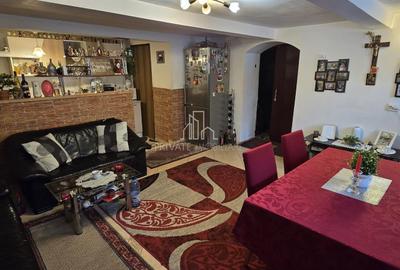 Casa de Vanzare, Str Dorobantilor, Zona Top Med/Gara Mare - 1