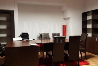 Apartament cu 6 camere semidecomandat în Central