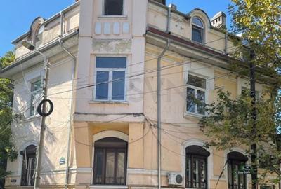 REA1018438 Apartament 4 Camere de Vanzare Principate Unite Sector 4 - 1