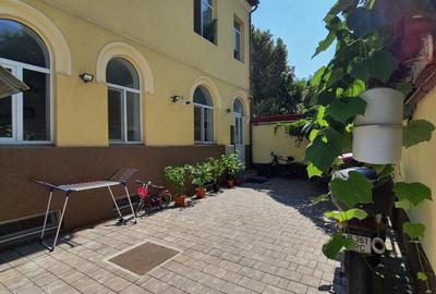 Apartament cu 2 camere decomandat, mobilat în Cișmigiu