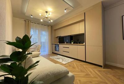 Apartament cu 3 camere, mobilat în Florești