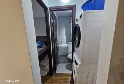 Apartament cu 2 camere semidecomandat, mobilat în Dacia