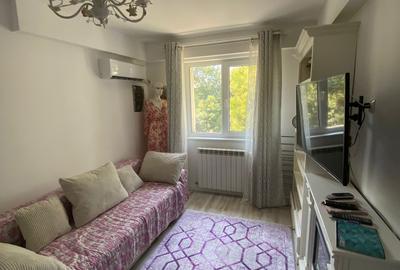 Apartament cu 2 camere semidecomandat, mobilat în Podu Roș