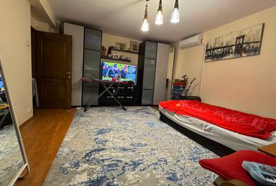 Apartament cu 2 camere decomandat, mobilat în Văcăresti