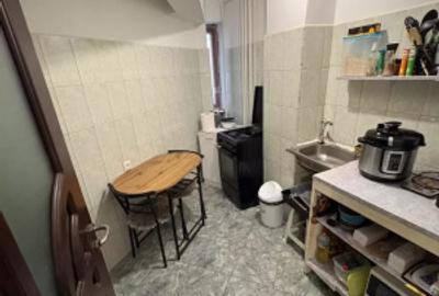 Apartament 2 camere decomandat,etaj 3, Zona Milcov - 7