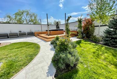 Contemporary Luxury Villa for Rent | Exceptional Indoor-Outdoor Living - 37