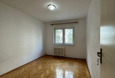 Apartament cu 3 camere, nemobilat, de inchiriat - 1