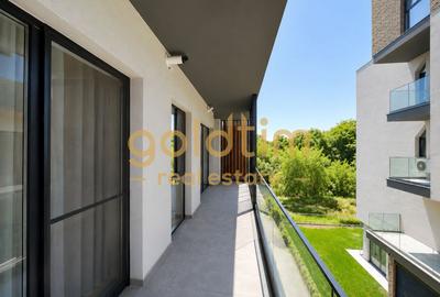 FIRST RENT/ IANCU NICOLAIE/ PRIVELISTE LAC/ PARCARE/ DRESSING - 14