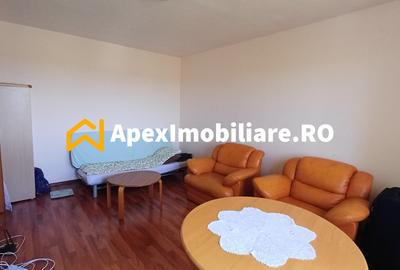 Apartament cu 3 camere decomandat, mobilat în Olteniței