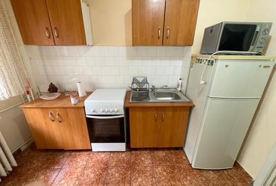 Pe frumosa strada Dumitru Kiriac, la etajul 3 - 14