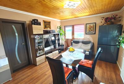 Apartament 2 camere cu balcon de vanzare -complet mobilat - COMISION 0 - 3