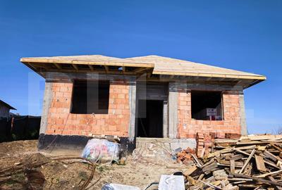 Casă individuală cu 3 camere în Miroslava