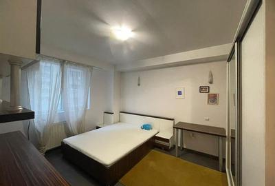 Garsoniera, Piata Romana - 1