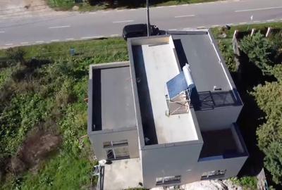 Casa la rosu cu Teren 620 mp, utilitati, canalizare, autobuz, asfalt - 1