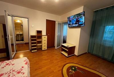 Garsonieră decomandată, mobilată în Berceni
