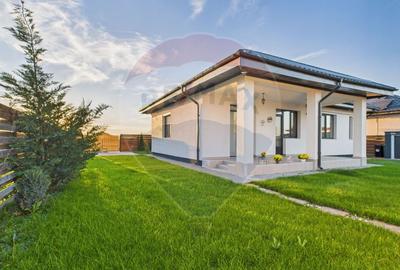 Casă individuală cu 4 camere în Corbeanca