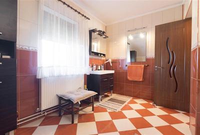 RECO Casa P+M cu 4 camere+living+loc de luat masa in Santion - 29