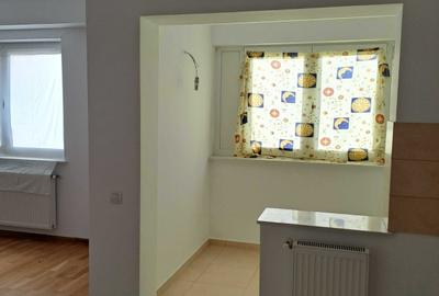 De Vanzare Apartament 2 camere decomandat Zamca cu loc de parcare - 7