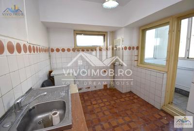 Unirii-Bd. Liberatății |  etaj 5/8 | 67 mp | vedere Casa Poprului - 16