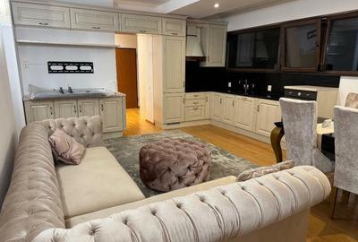 Casin I Vanzare apartament 3 camere - 2