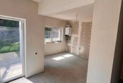 Casa cuplata, noua, intr-o zona de case- linistita,in Dambul Rotund - 35