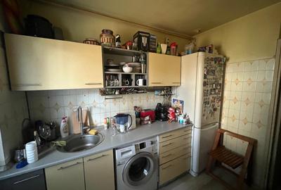 Apartament 2 camere, str. Cometei, etaj 1/4, semidecomandat, balcon spatios. - 6