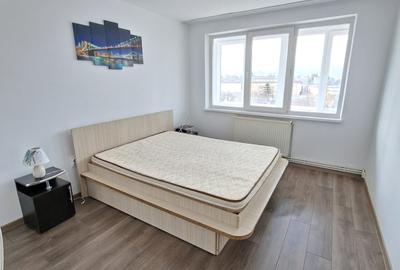 Apartament cu 3 camere semidecomandat în Astra