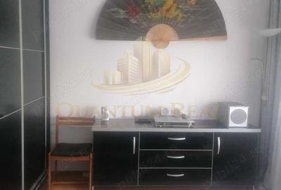 Apartament cu 2 camere decomandat în Tei